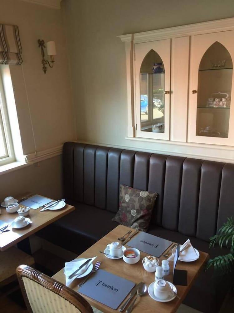 Taunton Town House Villa Екстериор снимка